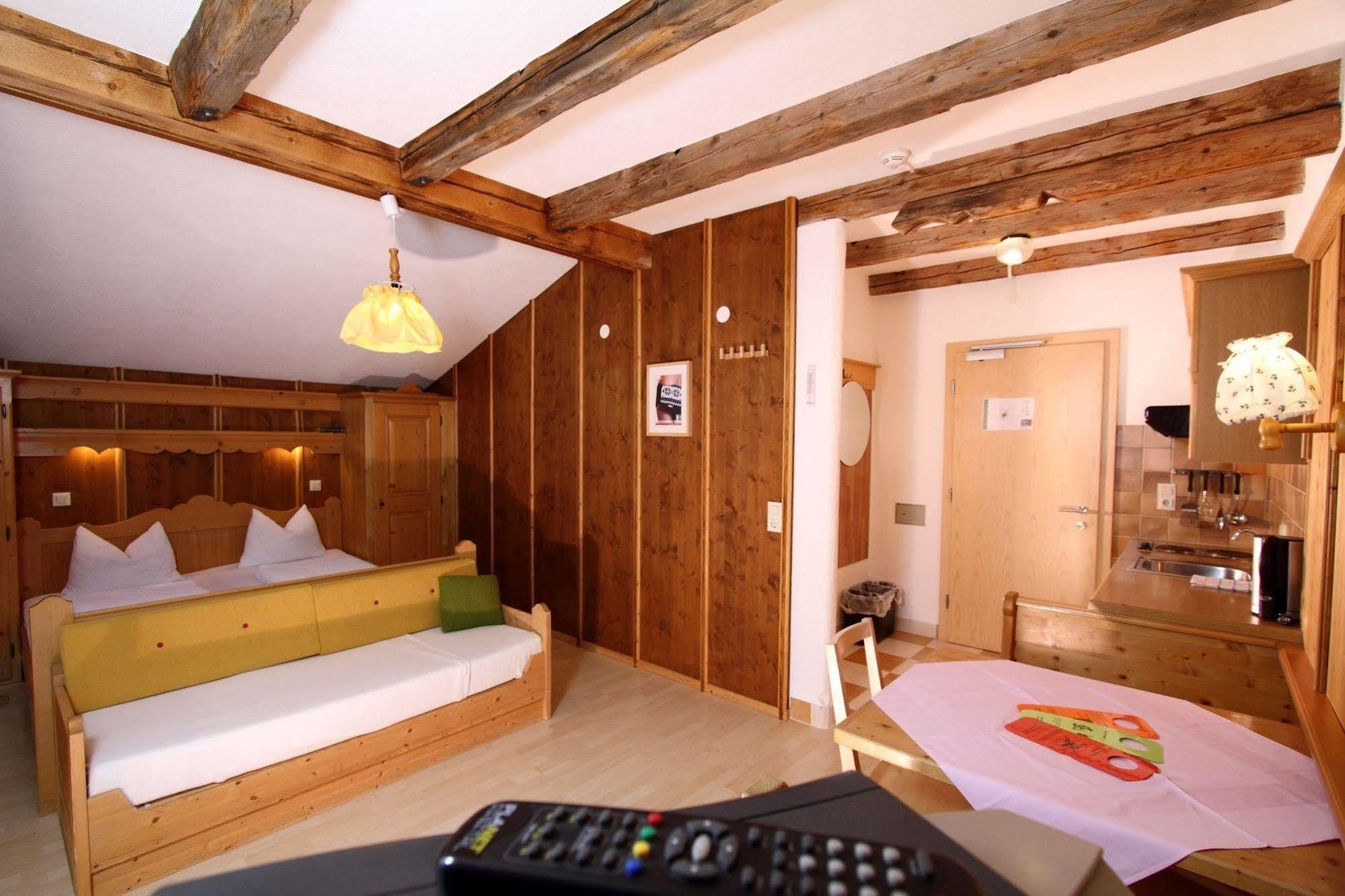 Landhaus Edelweiss Sankt Leonhard im Pitztal Exterior photo