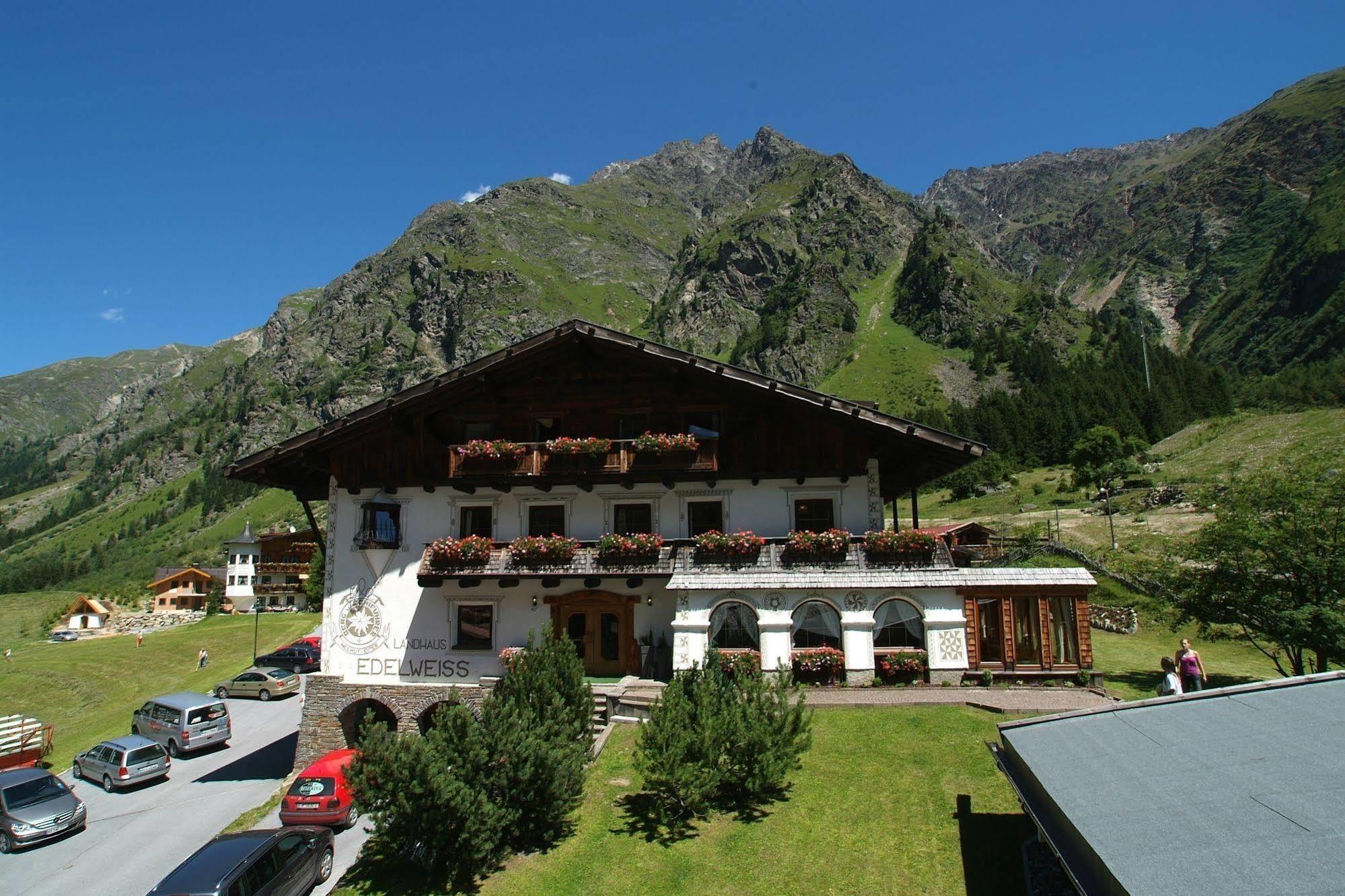 Landhaus Edelweiss Sankt Leonhard im Pitztal Exterior photo